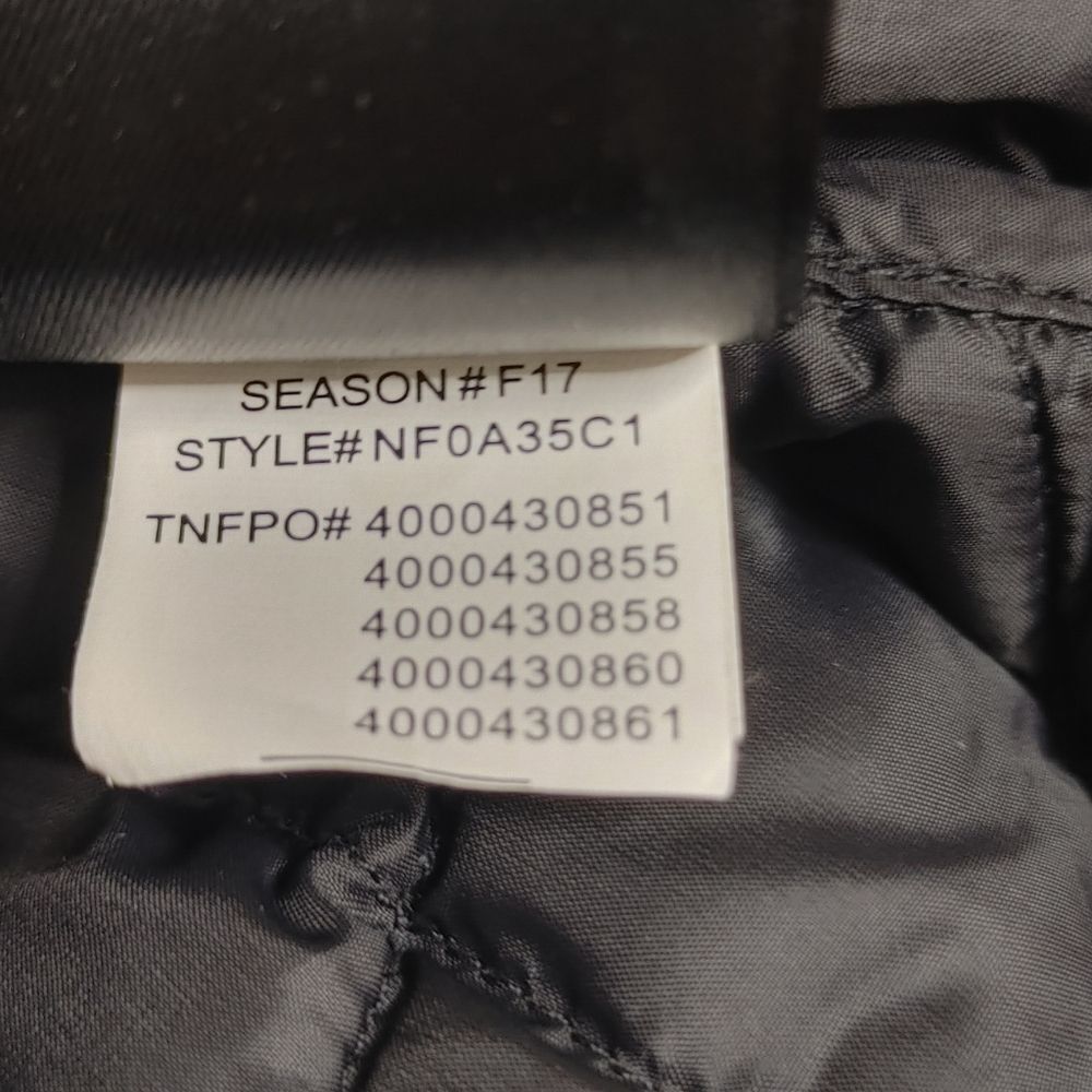 The North Face Women's Quilted Black Puffer Coat - Thermoball Parka - Picture 10 of 10